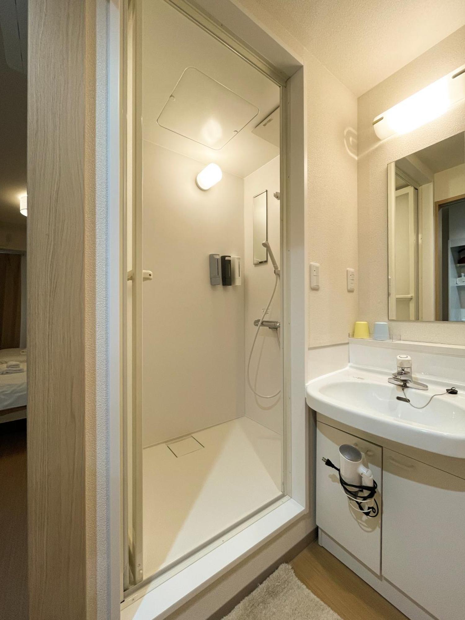 Connect Inn Осака Екстериор снимка